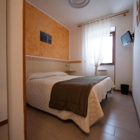 Due Torri Hotel San Severino Marche Exterior foto
