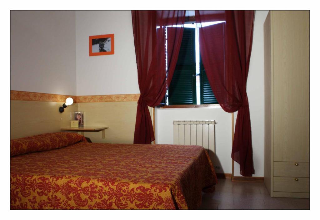 Due Torri Hotel San Severino Marche Quarto foto