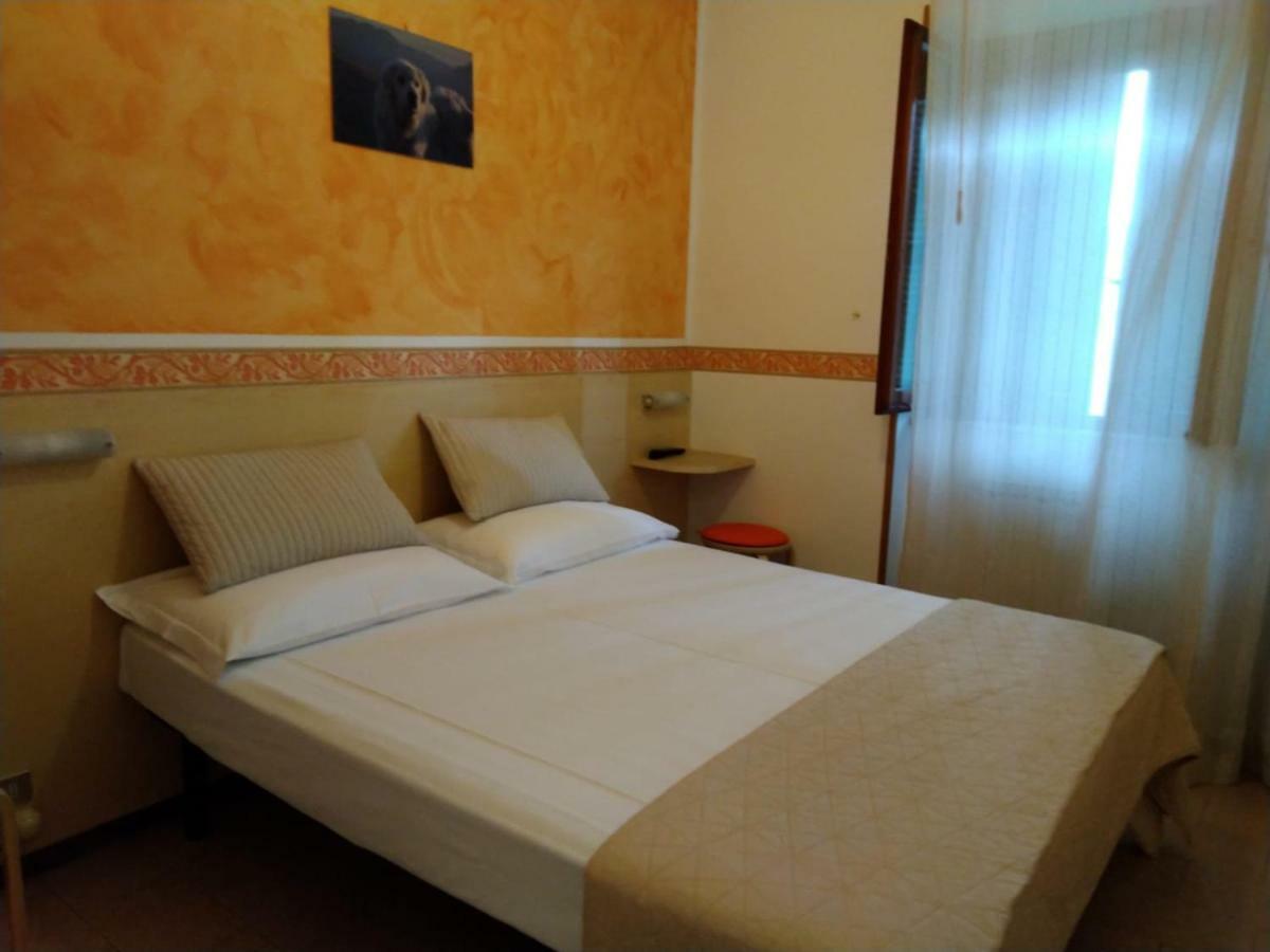 Due Torri Hotel San Severino Marche Exterior foto